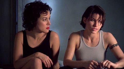 Gina Gershon en Bound