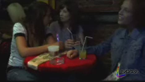 Chica busca Chica resumen de episódio 1×04 «¿Nos vamos al baño?»
