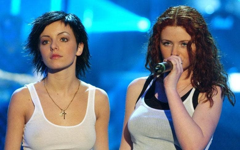 t.A.T.u. nuevo vídeo Bely Plaschik/White Robe