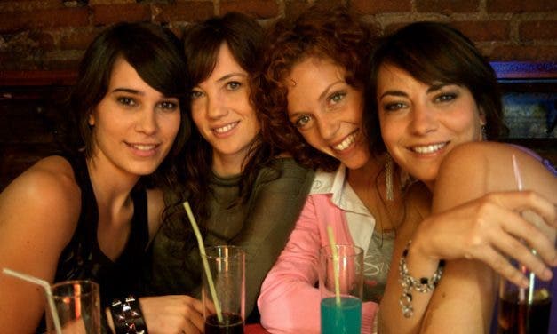 Las actrices detrás de Chica busca Chica