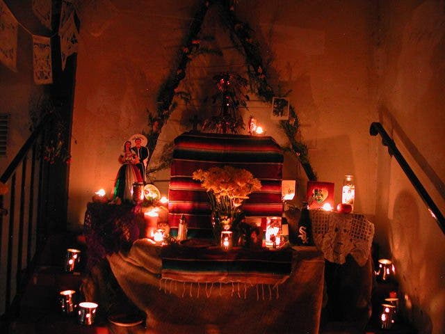 Feliz día de los muertos: calaveritas lésbicas 2009