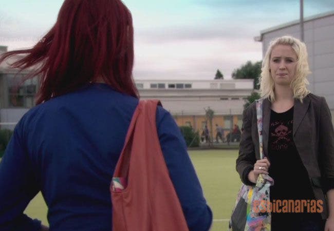 Emily y Naomi Skins