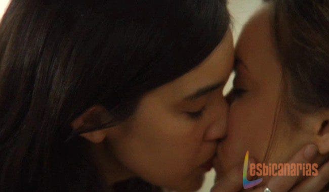 Aster y Vivian Anyone But Me
