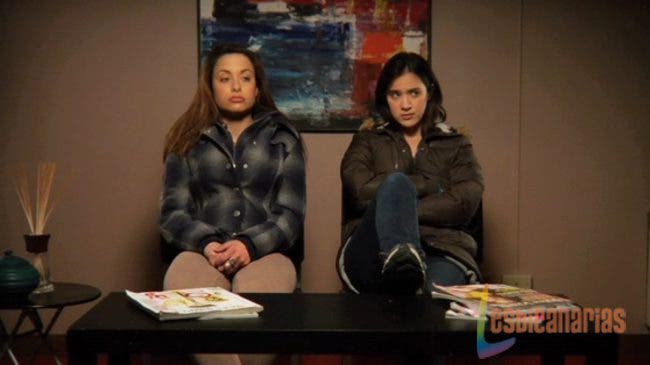 Aster y Vivian Anyone But Me