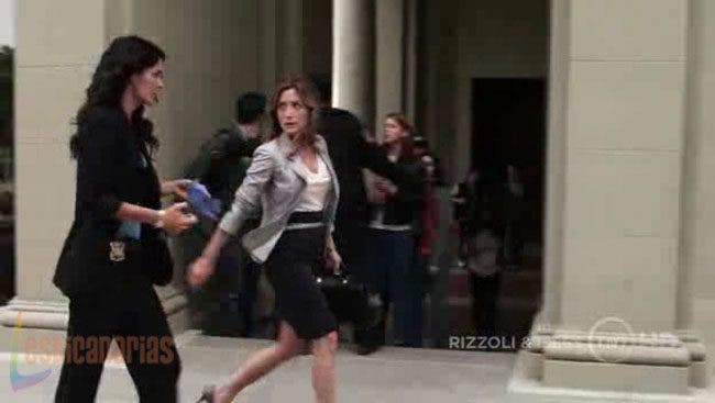 Rizzoli Isles 1x04 02