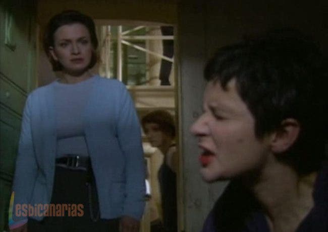 Bad Girls 1x02 06