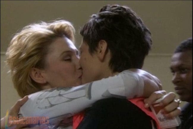 Bad Girls 1x02 07