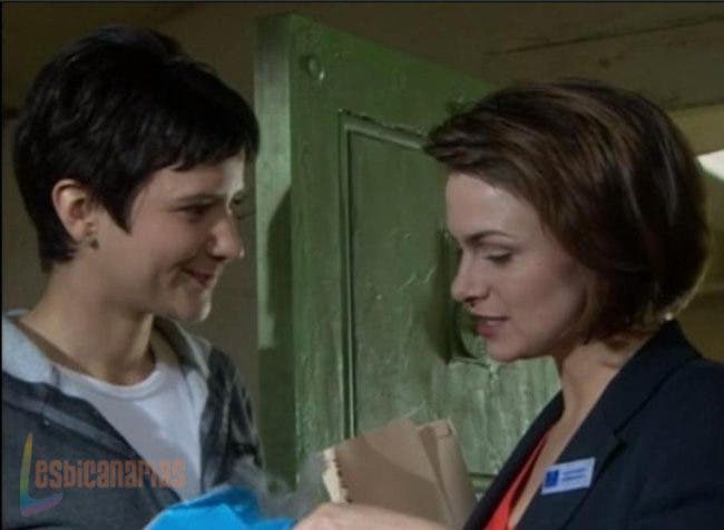 Bad Girls 1x06 05