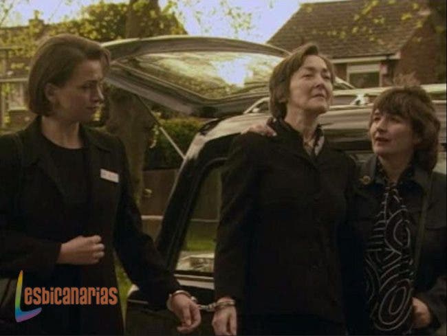 Bad Girls 1x08 02