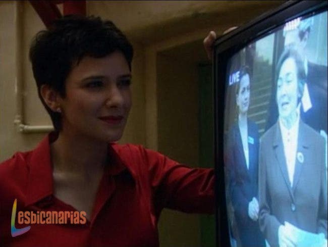Bad Girls 1x10 11
