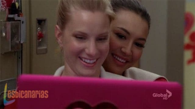 Brittany y Santana 3x13 01