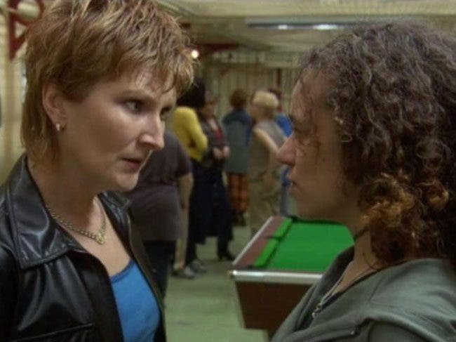 BG 2x11 Yvonne explica a Denny lo del manicomio
