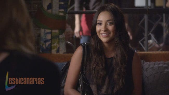 Emily y Page  3x22-04
