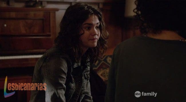 Callie y Lena hablando de Jude