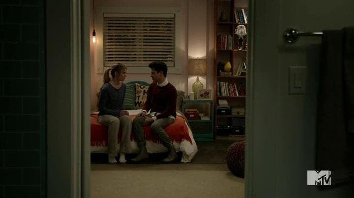 Amy y Shane hablando