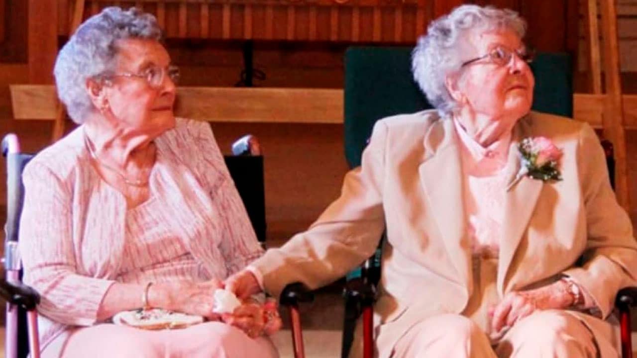 Esta pareja de lesbianas sabe lo que es el amor eterno