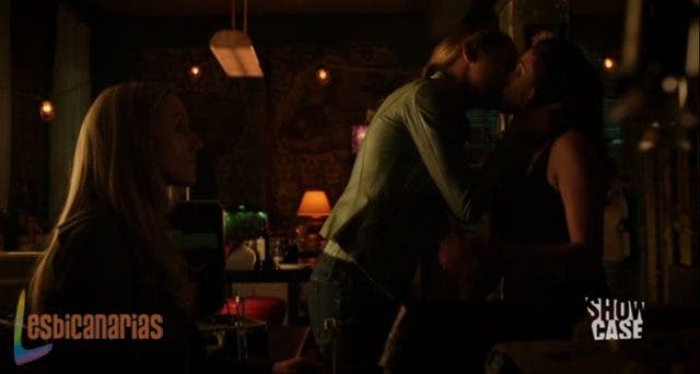 Tamsin besa a Bo frente a Lauren