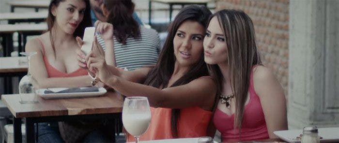 Música con toque lésbico: «Somos Ajenos» por El Recodo