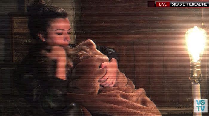 Carmilla-consuela-a-Laura