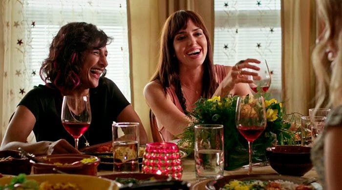 Kareema y Sofia nueva pareja lésbica en No Tomorrow