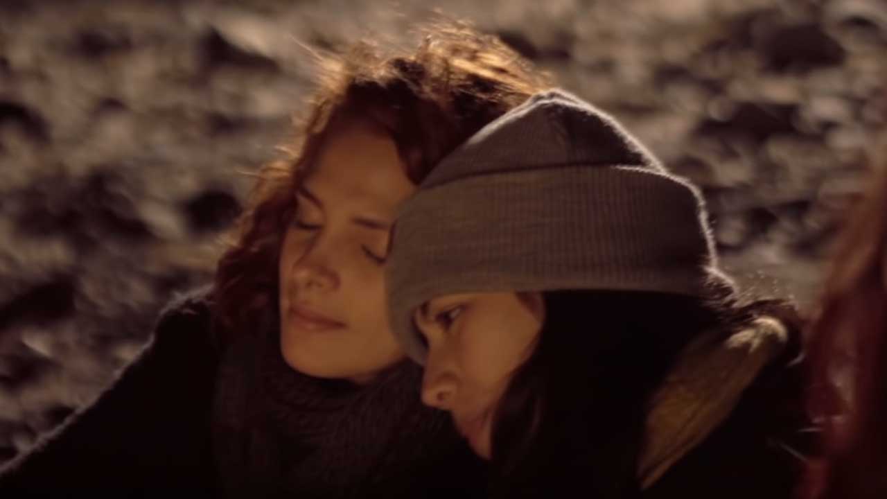 Tu Universo por Thalia Mayor – Música con toque lésbico