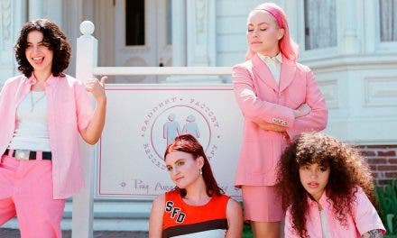 Silk Chiffon: de Muna es una oda a But I’m a Cheerleader