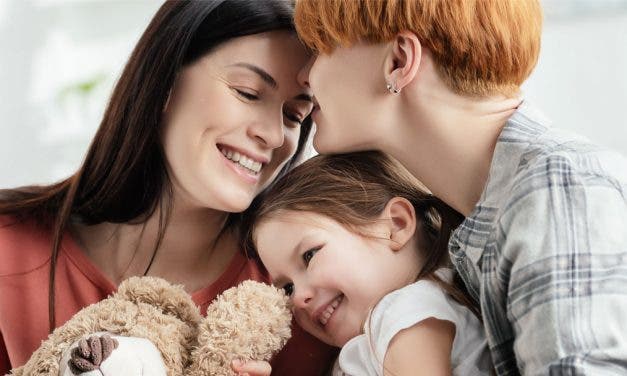 La justicia europea reconoce el derecho de los hijos de parejas del mismo sexo a ser reconocidos en toda la UE