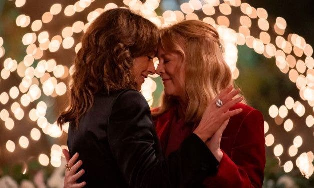 Laurel Holloman y Jennifer Beals están subastando los votos de la boda de Bette y Tina para ayudar a la comunidad LGBTQ