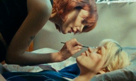 Más Que Amigas de Bruses es el nuevo himno lésbico que necesitas escuchar