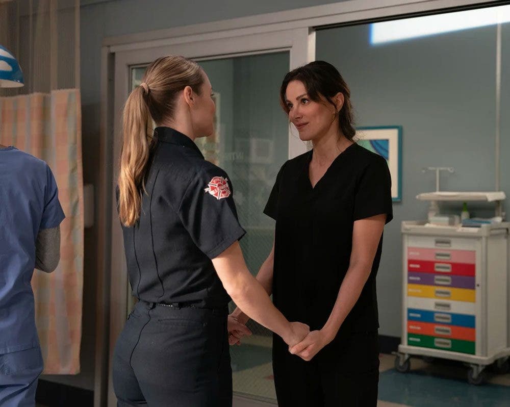 Maya y Carina en Station 19 episodio 7x01