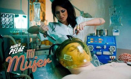 «Mi Mujer» de María Peláe es una oda llena de humor a la chica que manda en tu casa