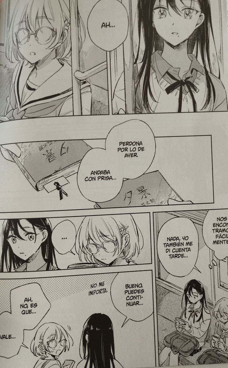 Al dia siguiente las chicas se devuelven sus respectivos libros y se presentan