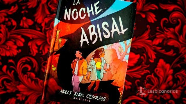 Portada dura del cómic lésbico La noche abisal
