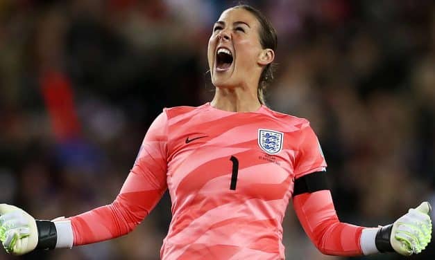 La leyenda de las Lionesses Mary Earps habla por primera vez de su relación con su novia